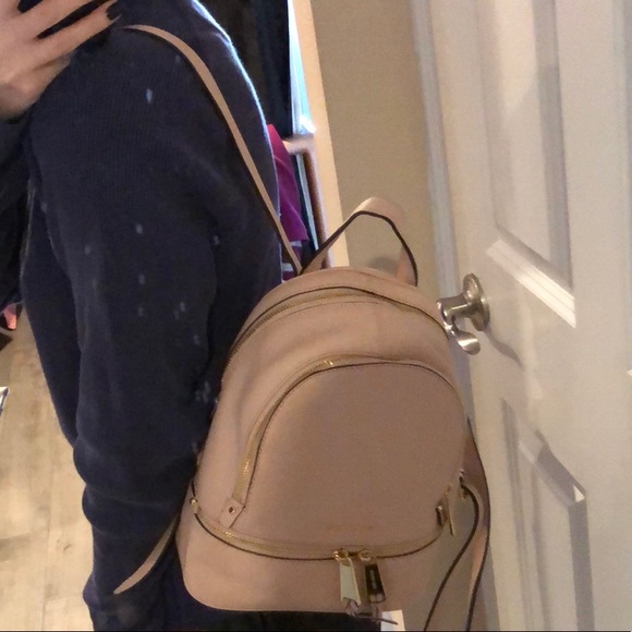 Michael Kors backpack - Picture 3 of 7